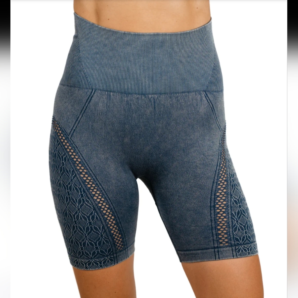 NWT MAXXIM High Waisted Gray Acid Wash Bike Shorts Size Small - Picture 4 of 7